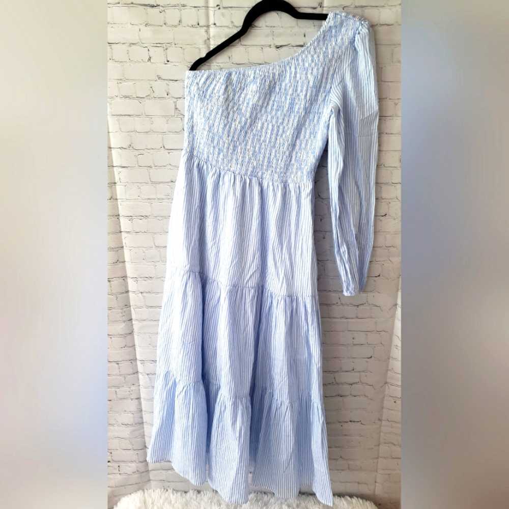 One shoulder spring dress